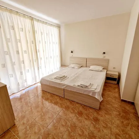 Allia Apartment